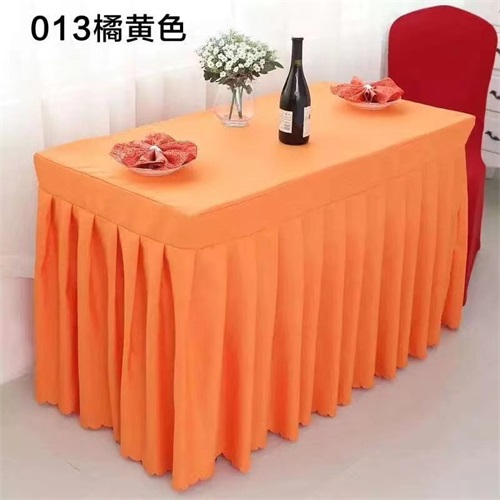 臺(tái)布出現(xiàn)污漬使用什么方法來(lái)清洗